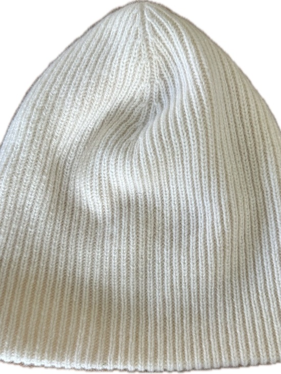 Aritzia Cashmere Beanie Hat Ivory Cream Ribbed 98% Cashmere EUC main image 4